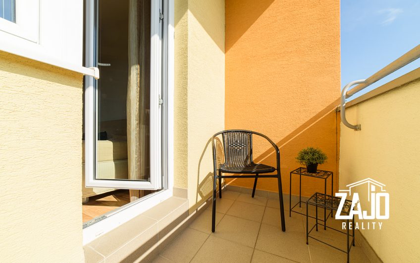 NA PRENÁJOM | 2 izbový byt s balkónom a garážovým státím. TRENČíN