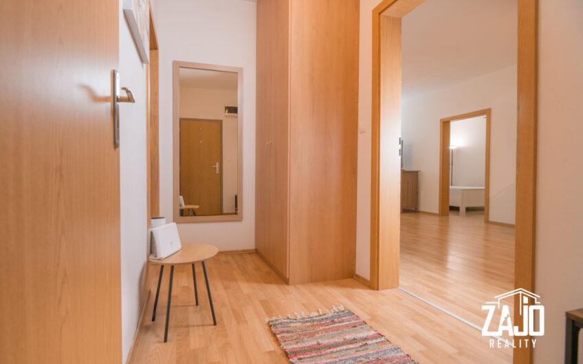 NA PRENÁJOM | 2 izbový byt s balkónom a garážovým státím. TRENČíN