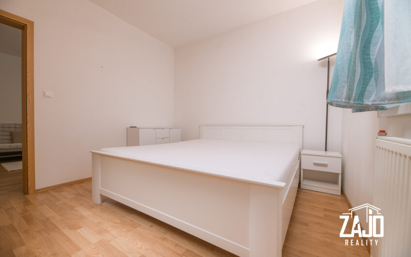 NA PRENÁJOM | 2 izbový byt s balkónom a garážovým státím. TRENČíN