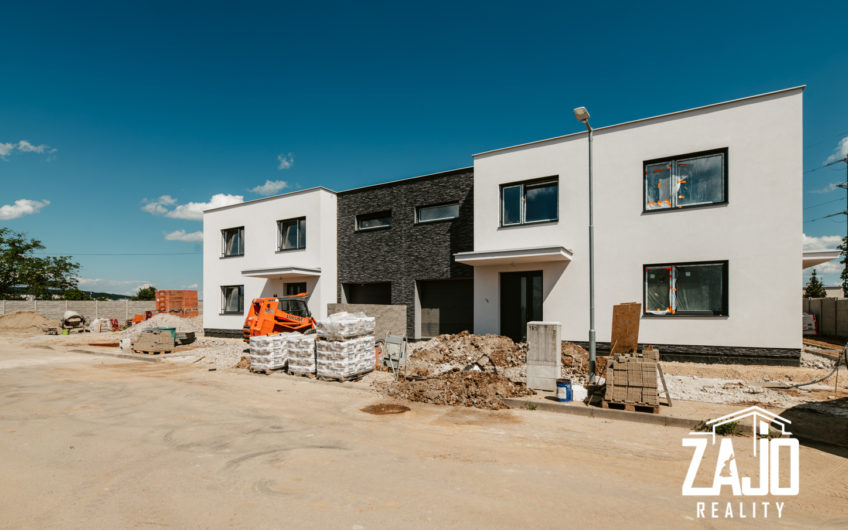 NA PREDAJ | 5-IZBOVÝ RD nachádzajúci sa v dvojdome