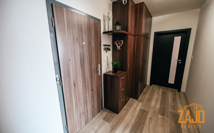 PREDAJ  | 2 izbový byt s balkónom a parkovacím miestom – Liptovská ul. 1H Trenčín