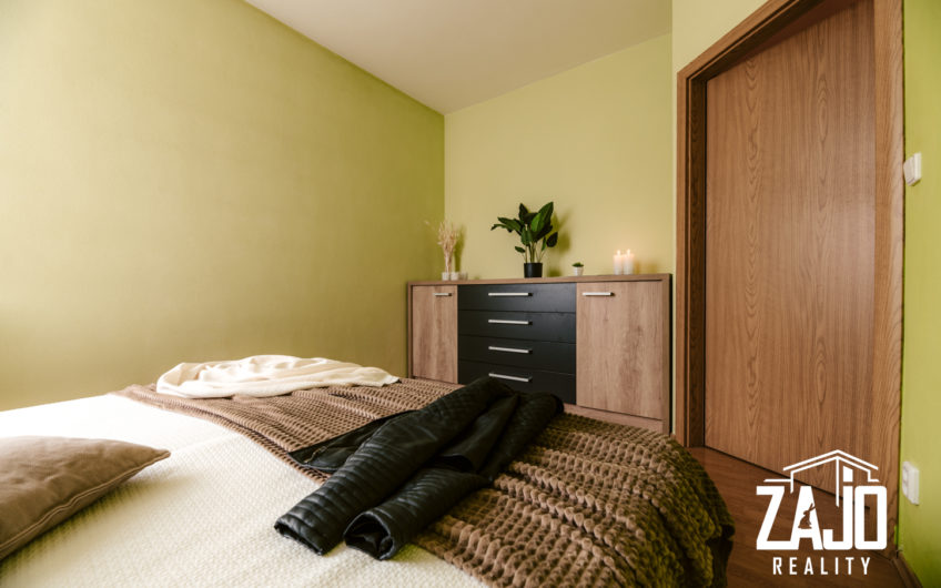 PREDAJ |  Tehlový 2 izbový byt (64m2) postavený v r. 2008