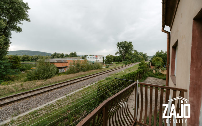 PREDAJ  | Obytný dom v centre mesta so 4 bytmi.