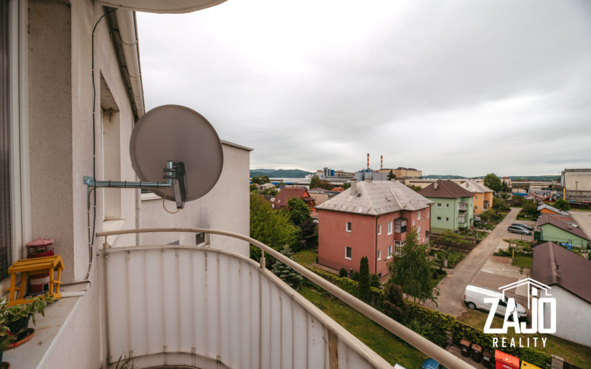 2 IZBOVÝ BYT S BALKÓNOM – NEMŠOVÁ + park. miesto a dvor s bazénom