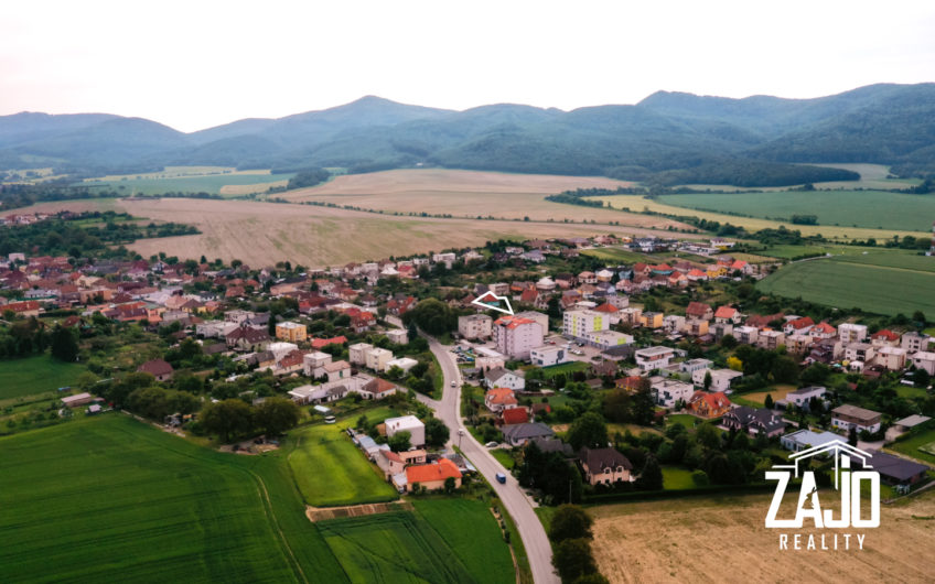 REZERVOVANÉ  | Priestranný rodinný dom vo vyhľadávanej obci Soblahov