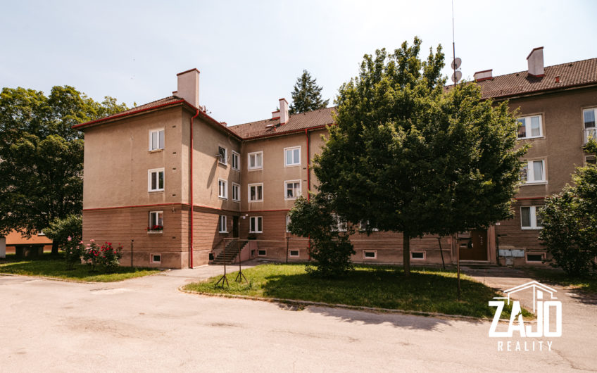 REZERVOVANÉ 2 izbový byt | Kompletná rekonštrukcia – Trenčín blízko centra | NA PREDAJ