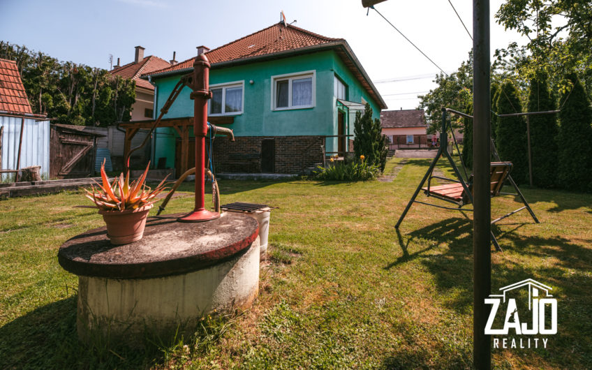 REZERVOVANÉ  | Priestranný rodinný dom vo vyhľadávanej obci Soblahov