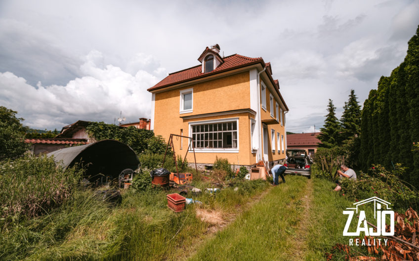NA PREDAJ | 7 izbový dom + 2 kuchyne, pozemok 4458m2 -Bošáca, Okr.Nové Mesto nad Váhom.