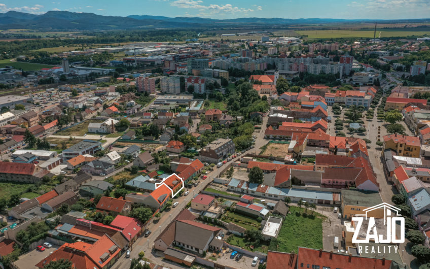 NA PREDAJ | Rodinný dom 173m2 v centre Nového Mesta nad Váhom