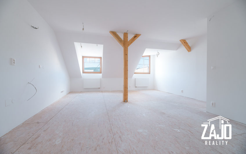 NA PREDAJ | Rodinný dom 173m2 v centre Nového Mesta nad Váhom
