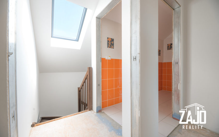NA PREDAJ | Rodinný dom 173m2 v centre Nového Mesta nad Váhom