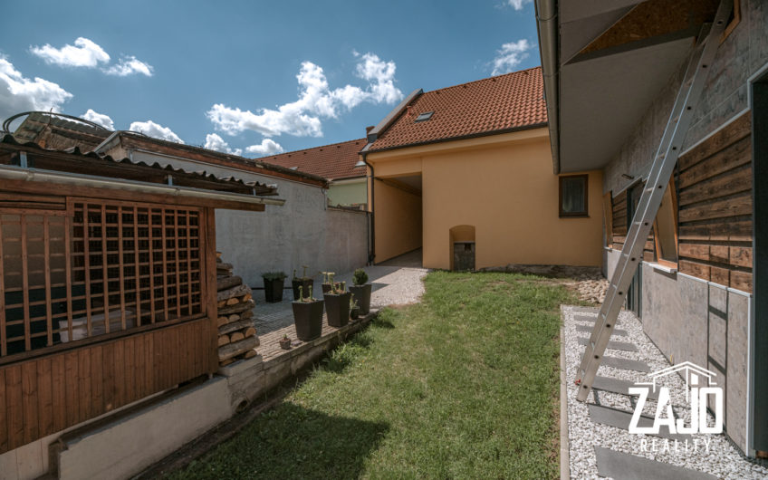 NA PREDAJ | Rodinný dom 173m2 v centre Nového Mesta nad Váhom