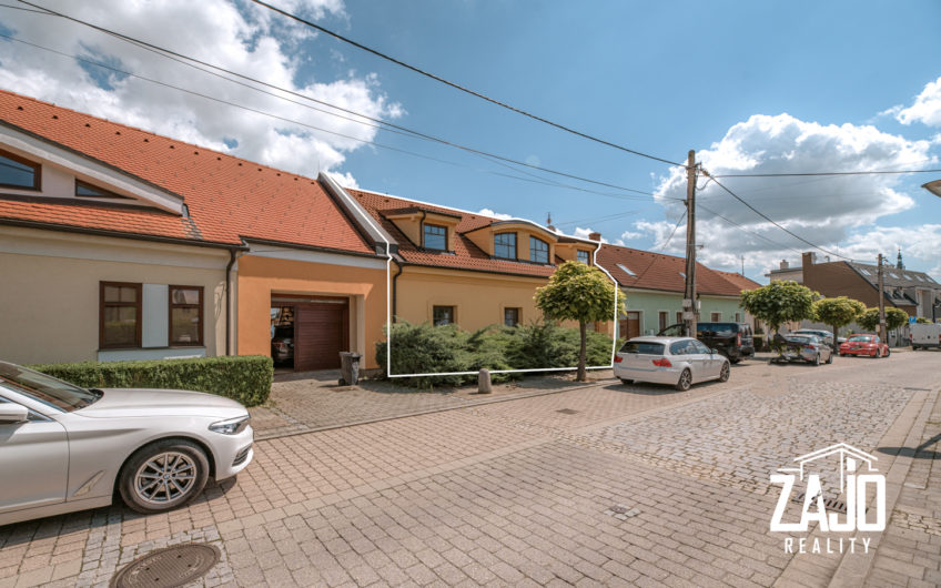 NA PREDAJ | Rodinný dom 173m2 v centre Nového Mesta nad Váhom