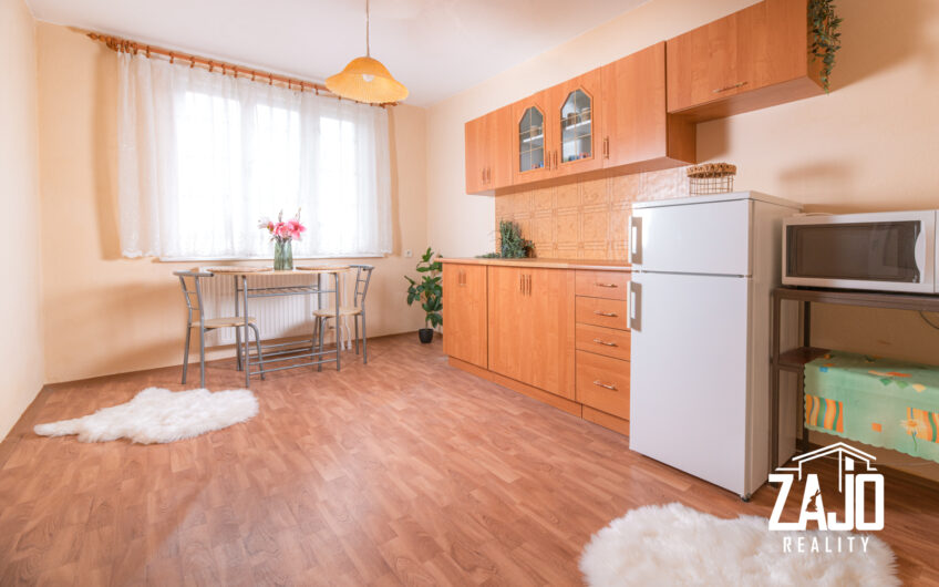 NA PREDAJ I 4-izbový rodinný dom v tichom prostredí s výhľadom, Motešice