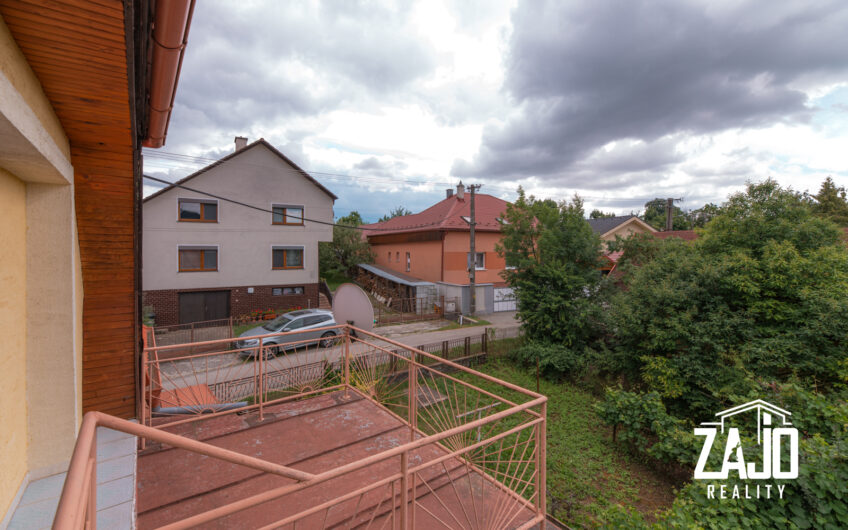NA PREDAJ I 4-izbový rodinný dom v tichom prostredí s výhľadom, Motešice