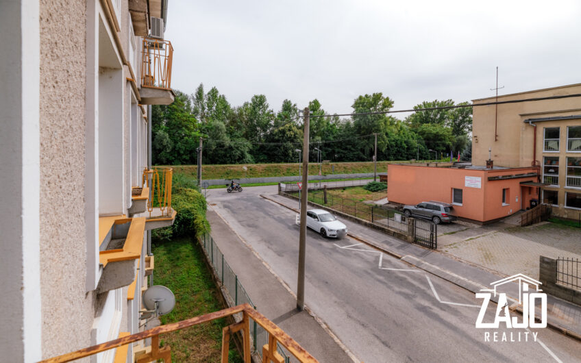 PREDANÉ | 2 IZBOVÝ BYT BLÍZKO CENTRA MESTA V TICHEJ LOKALITE – TRENČÍN