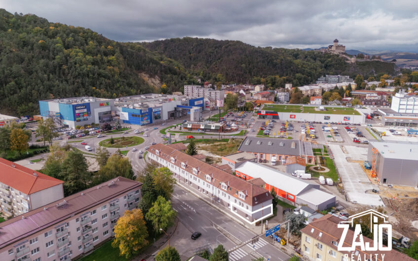 REZERVOVANÉ | Priestranný 2-izbový byt v širšom centre mesta Trenčín