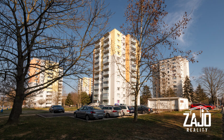 NA PRENÁJOM | Priestranný 1-izbový byt upravený na 2-izbový – Dubnica nad Váhom, Centrum II