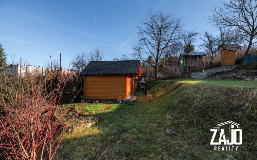 PREDANÉ | CHATKA S ALTÁNKOM A ZÁHRADOU – Trenčín