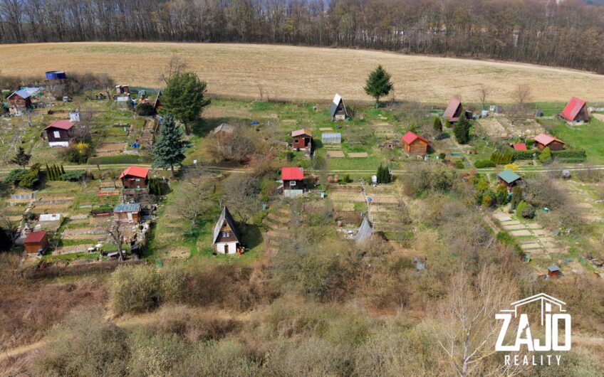Na predaj záhradná chatka – Trenčín, Juh (záhrady za Halalovkou)