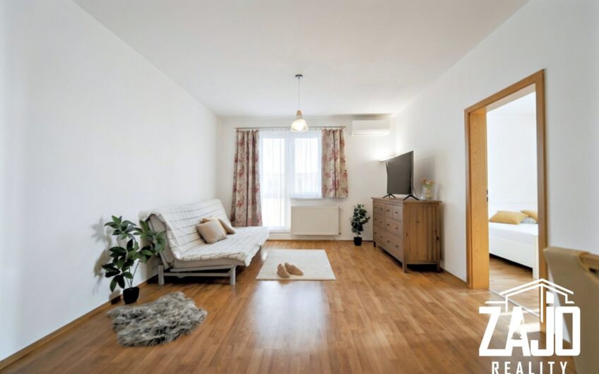 REZERVOVANÉ | 2 izbový byt s balkónom a garážovým státím.