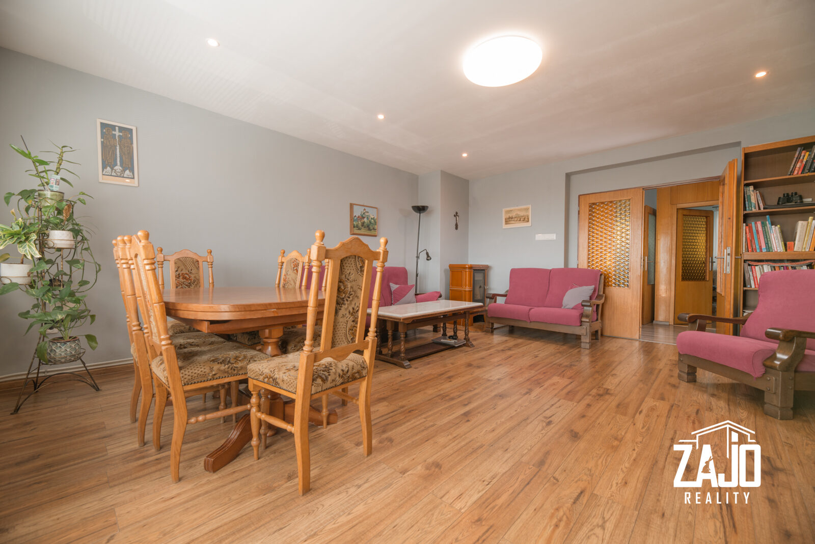 Na predaj 3 izbový byt s krbom