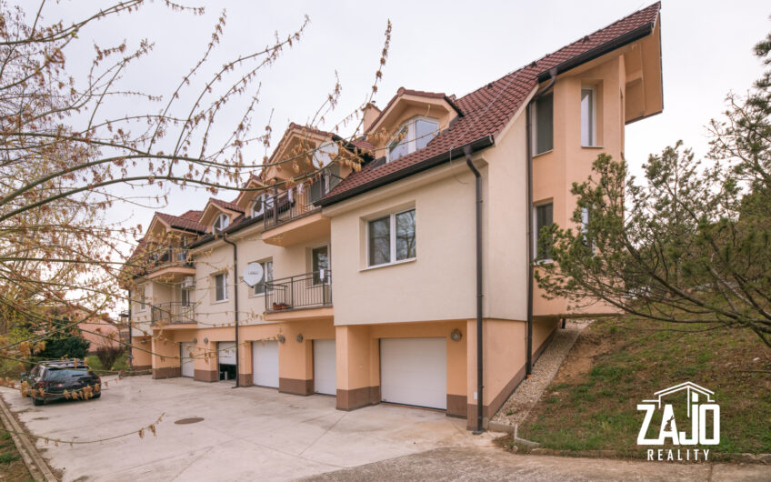 NA PREDAJ | Priestranný 3-izbový byt s garážou, Trenčín – Nad Tehelňou
