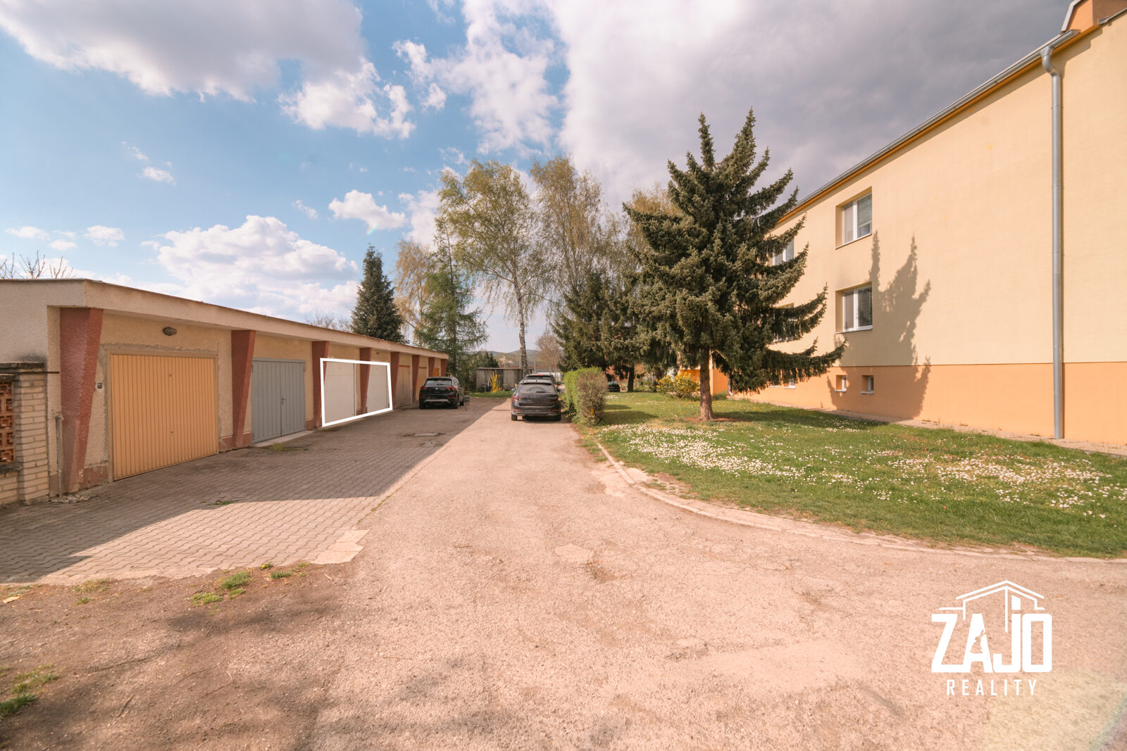 3 izbový byt s dvoma garážami na predaj v Trenčíne