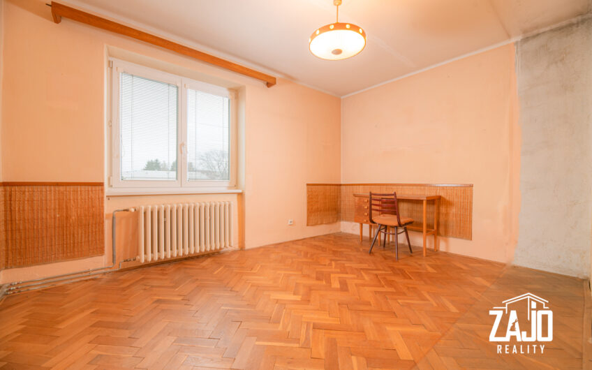 Rezervované: 3-izbový byt s balkónom v centre Trenčianskej Teplej – ZAJO Reality