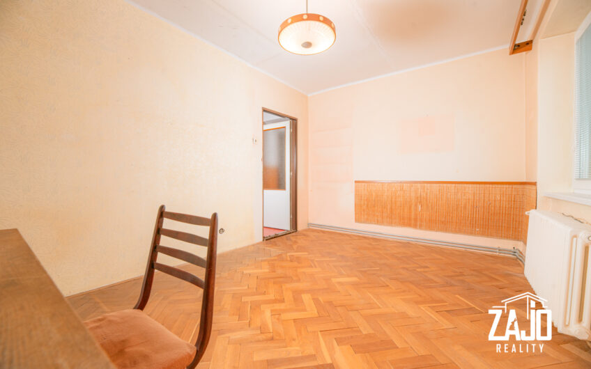 Rezervované: 3-izbový byt s balkónom v centre Trenčianskej Teplej – ZAJO Reality