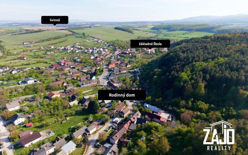 NA PREDAJ | Rodinný dom po rekonštrukcii s krbom a príjemnou záhradou, Neporadza