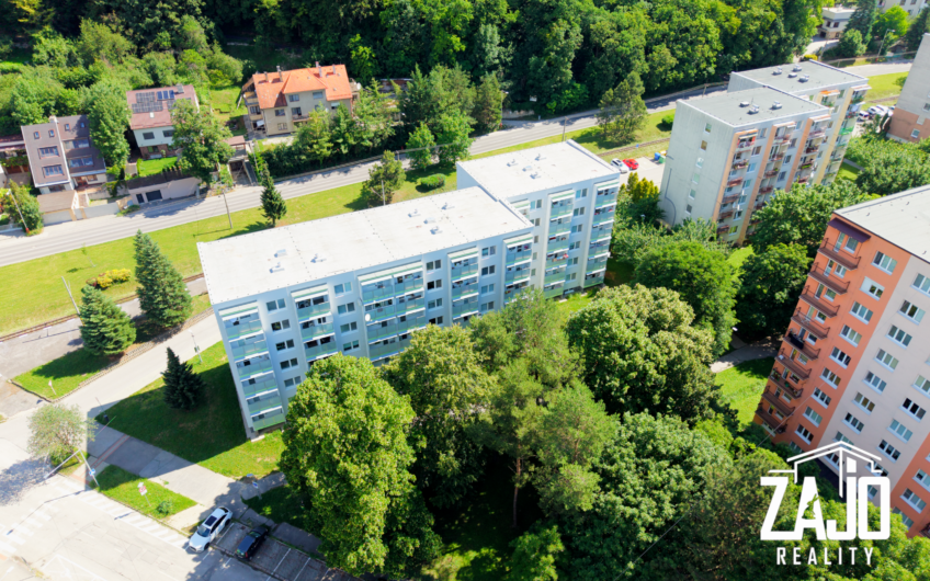 REZERVOVANÉ | Veľký 2-izbový byt s balkónom – Trenčianske Teplice