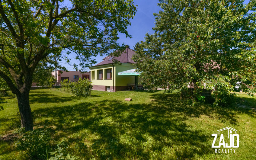 NA PREDAJ | Rodinný dom po rozsiahlej rekonštrukcii, Melčice-Lieskové | Pozemok 1 341 m2.