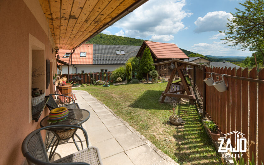 NA PREDAJ | RODINNÝ DOM / CHALUPA Motešice – časť Peťovka, Okres Trenčín