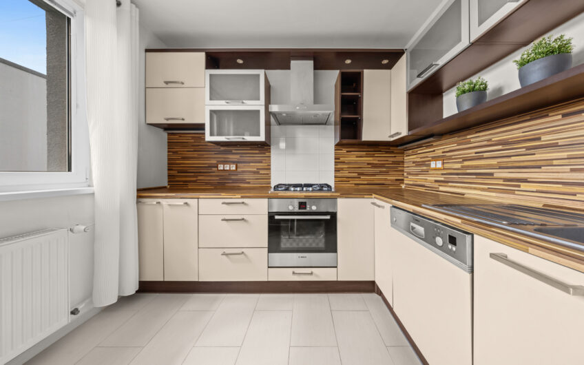 NA PREDAJ | Priestranný 3-izbový byt, 73 m² – Pádiveho ulica, Trenčín 