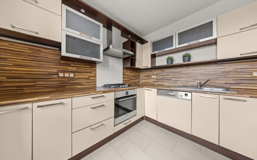 NA PREDAJ | Priestranný 3-izbový byt, 73 m² – Pádiveho ulica, Trenčín 