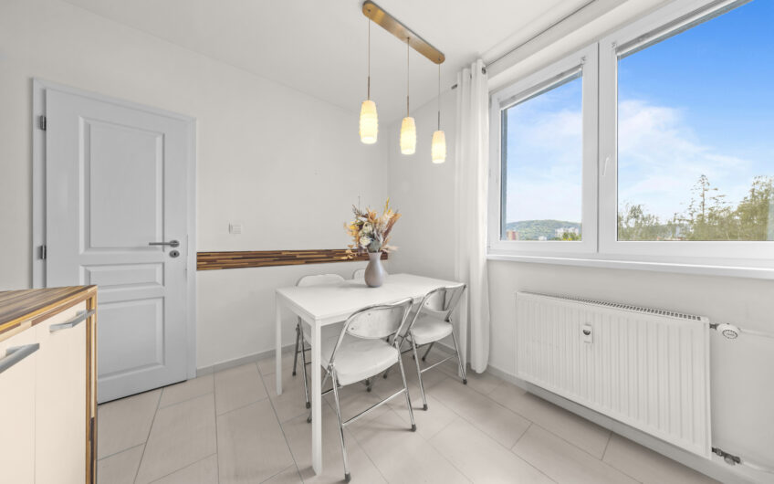 NA PREDAJ | Priestranný 3-izbový byt, 73 m² – Pádiveho ulica, Trenčín 