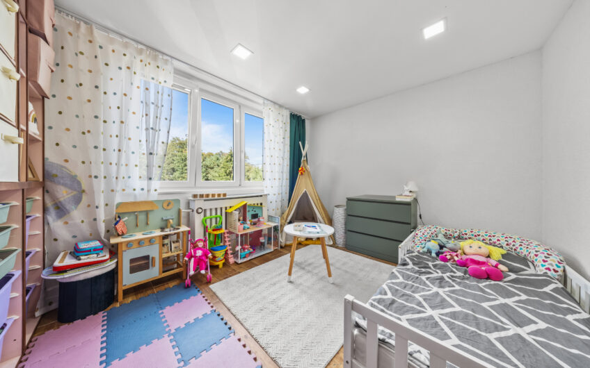 NA PREDAJ | Kompletne zrekonštruovaný 3-izbový byt s lodžiou, 61 m² – Gagarinova ulica, Trenčín