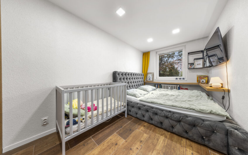 NA PREDAJ | Kompletne zrekonštruovaný 3-izbový byt s lodžiou, 61 m² – Gagarinova ulica, Trenčín