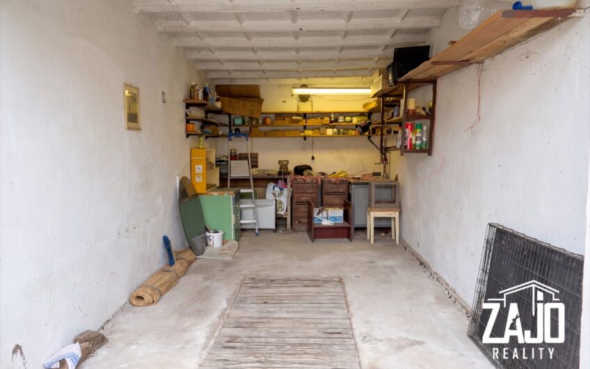 REZERVOVANÉ | Garáž 20m2 + pozemok 19m2 pred garážou – Hodžova ulica, Trenčín