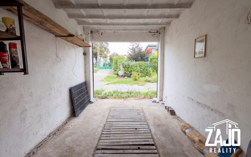 REZERVOVANÉ | Garáž 20m2 + pozemok 19m2 pred garážou – Hodžova ulica, Trenčín