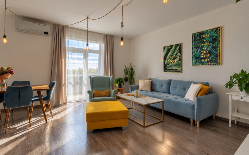 NA PREDAJ | Priestranný 3-izbový byt s dvoma balkónmi, 80 m² – Nemšová, Jaseňová ulica
