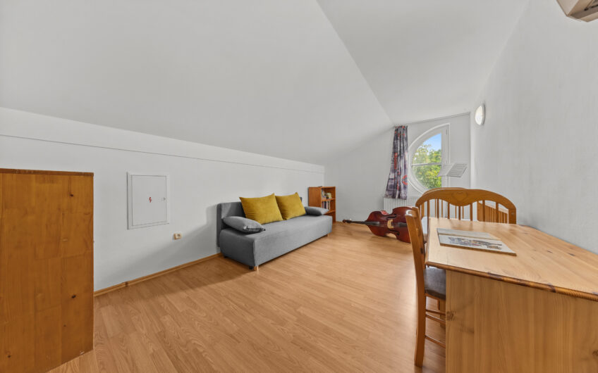 NA PREDAJ | 5-izbový rodinný dom s garážou a pozemkom 429 m² – Trenčín, Hanzlíkovská ulica