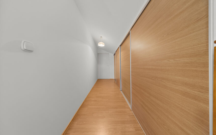 NA PREDAJ | 5-izbový rodinný dom s garážou a pozemkom 429 m² – Trenčín, Hanzlíkovská ulica