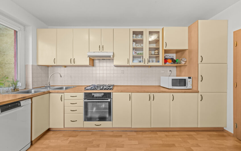 NA PREDAJ | 5-izbový rodinný dom s garážou a pozemkom 429 m² – Trenčín, Hanzlíkovská ulica