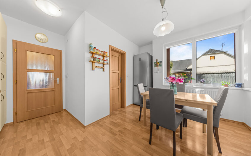 NA PREDAJ | 5-izbový rodinný dom s garážou a pozemkom 429 m² – Trenčín, Hanzlíkovská ulica