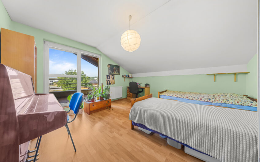 NA PREDAJ | 5-izbový rodinný dom s garážou a pozemkom 429 m² – Trenčín, Hanzlíkovská ulica