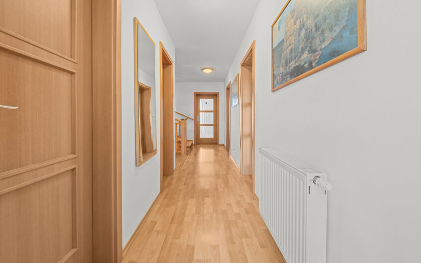 NA PREDAJ | 5-izbový rodinný dom s garážou a pozemkom 429 m² – Trenčín, Hanzlíkovská ulica