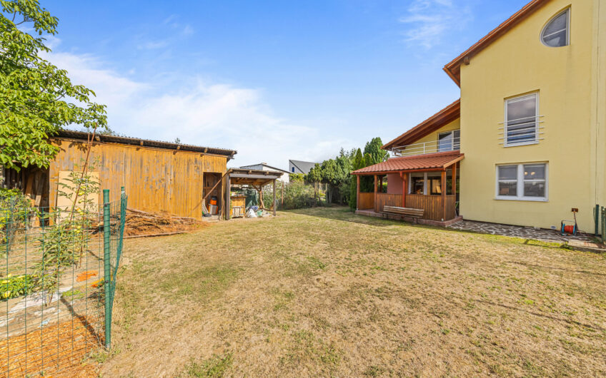 NA PREDAJ | 5-izbový rodinný dom s garážou a pozemkom 429 m² – Trenčín, Hanzlíkovská ulica