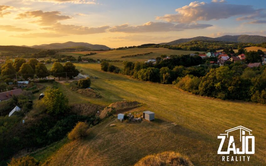 NA PREDAJ | Slnečný stavebný pozemok 693 m² – Chocholná-Velčice